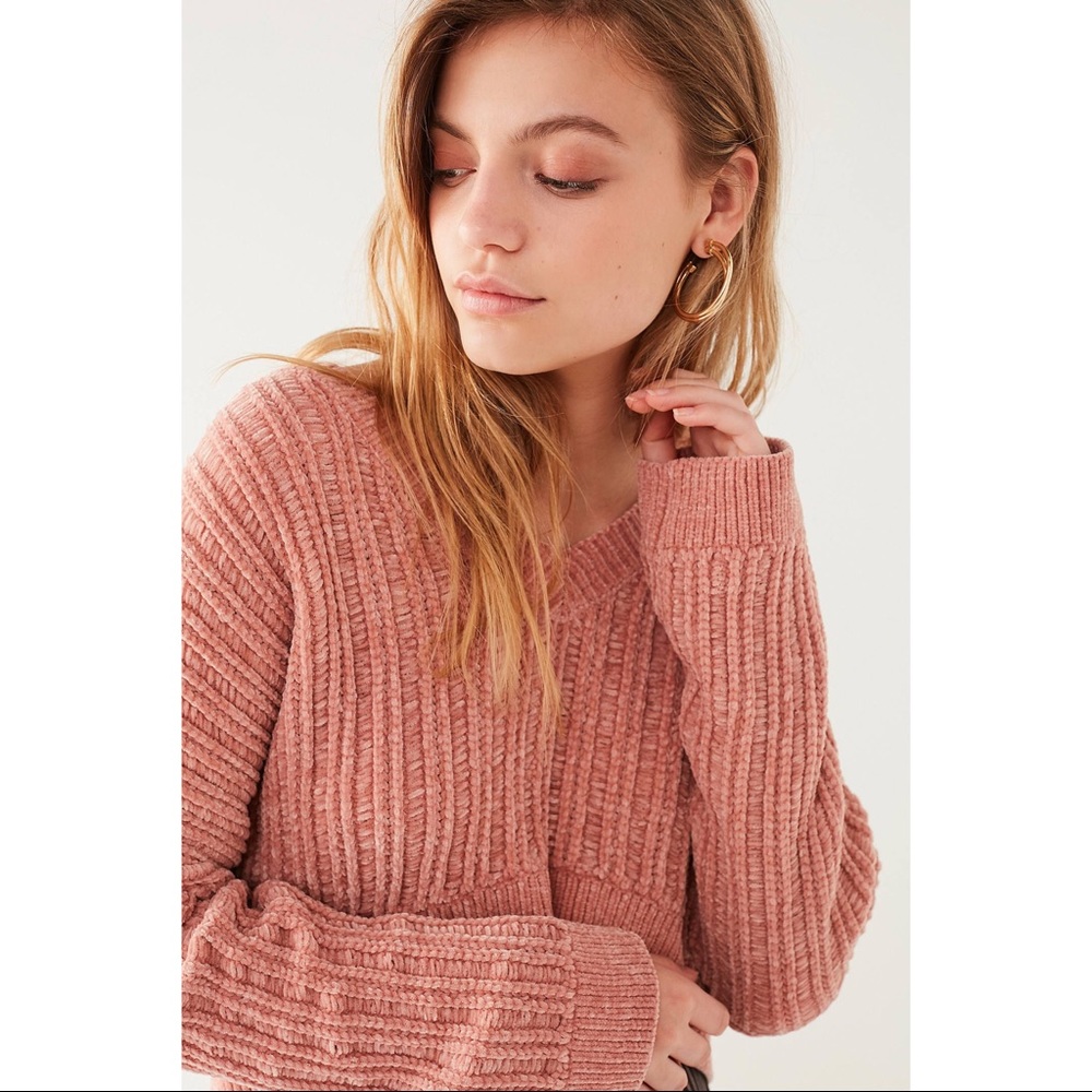 Urban Outfitters V Neck Chenille Sweater Cropped